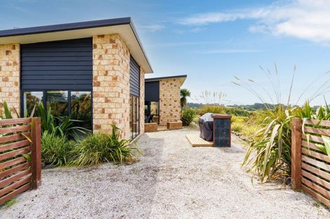 Photo of property in 25 Tunnel Beach Road, Blackhead, Dunedin, 9076