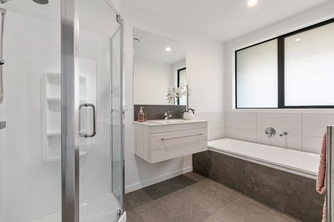 Photo of property in 21 Pakanga Grove, Pyes Pa, Tauranga, 3112