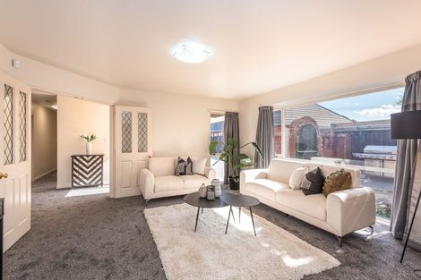 Photo of property in 2/116 Yaldhurst Road, Sockburn, Christchurch, 8042