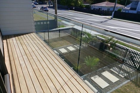 Photo of property in 1/30 West Coast Road, Glen Eden, Auckland, 0602