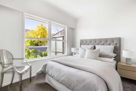 Photo of property in 2/12 Westwell Road, Belmont, Auckland, 0622