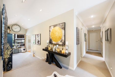 Photo of property in 7 Titirangi Drive, Fitzherbert, Palmerston North, 4471