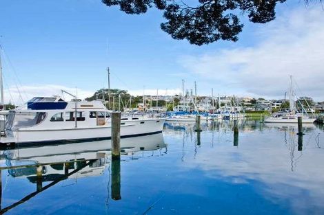 Photo of property in 2/23 Commodore Parry Road, Castor Bay, Auckland, 0620
