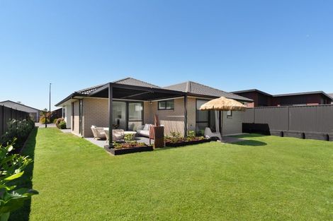 Photo of property in 25 Pioneer Crescent, Omokoroa, 3114