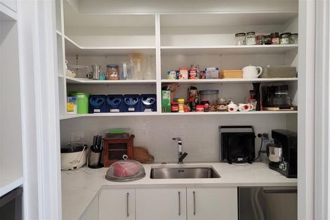 Photo of property in 2 Beckby Way, Clevedon, 2582