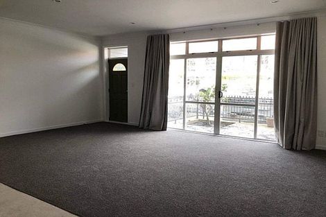 Photo of property in 4/44 Carlos Drive, Flat Bush, Auckland, 2016