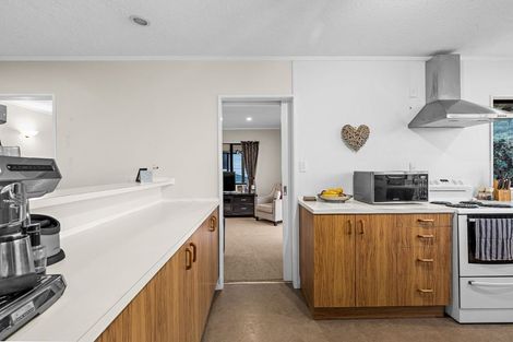 Photo of property in 24 Kenneth Hopper Place, Manly, Whangaparaoa, 0930