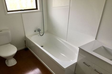 Photo of property in 10 Inchinnam Road, Flat Bush, Auckland, 2016