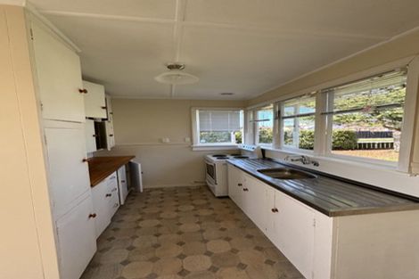 Photo of property in 37 Lambeth Crescent, Redwood, Christchurch, 8051