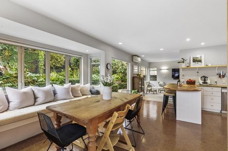 Photo of property in 2/19 Kenmure Avenue, Forrest Hill, Auckland, 0620