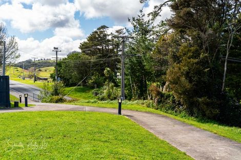 Photo of property in 11 Manaaki Circle, Paparoa, 0571