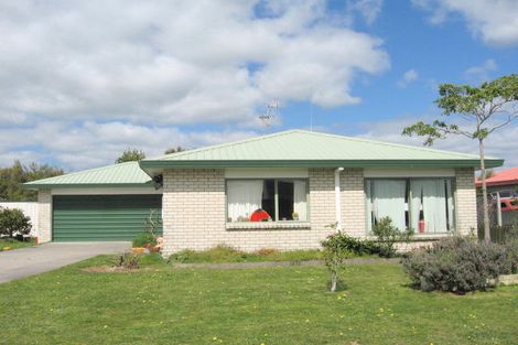 Photo of property in 8 Crisp Drive, Papamoa Beach, Papamoa, 3118