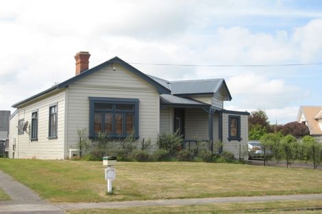 Photo of property in 4 Hurworth Place, College Estate, Whanganui, 4500