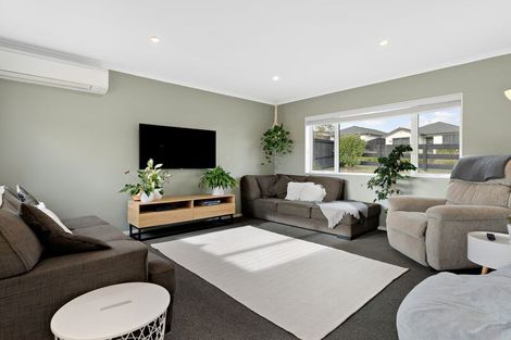 Photo of property in 47 Jeroboam Loop, Kumeu, 0810