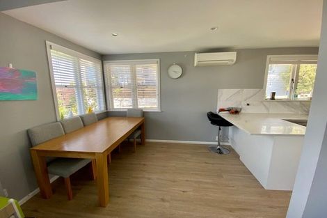 Photo of property in 8 Kelwyn Road, Kelston, Auckland, 0602