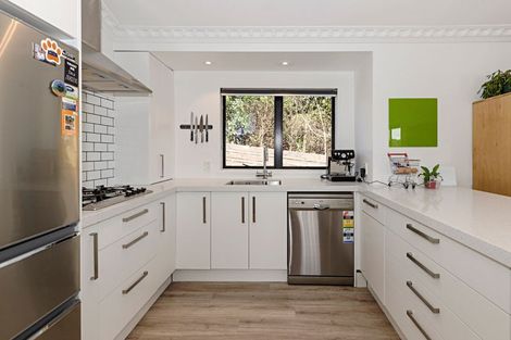 Photo of property in 3/109 Don Buck Road, Massey, Auckland, 0614