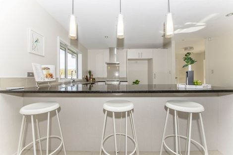 Photo of property in 2 Tiaki Way, Cambridge, 3434