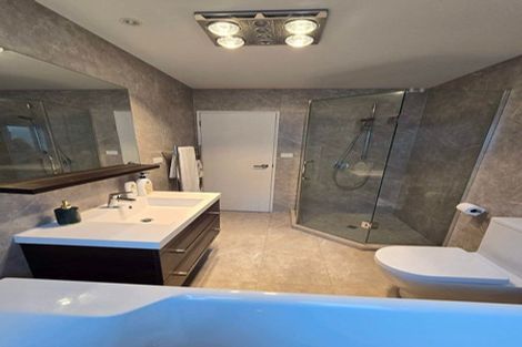 Photo of property in 230a Sunset Road, Windsor Park, Auckland, 0632