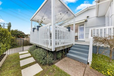 Photo of property in 113 Brightside Road, Stanmore Bay, Whangaparaoa, 0932