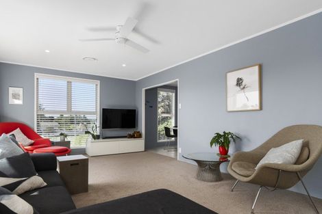 Photo of property in 60 Esmeralda Street, Welcome Bay, Tauranga, 3112