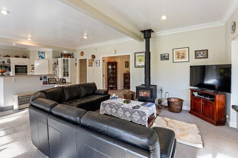 Photo of property in 2 Sunglo Terrace, Otaki, 5512