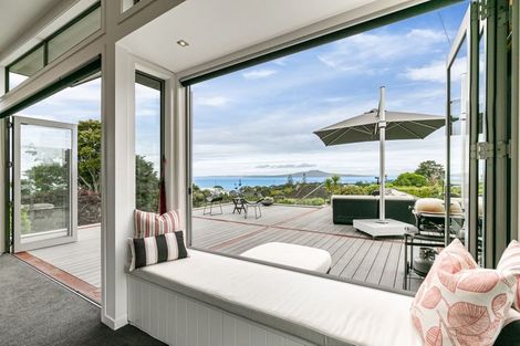 Photo of property in 85 Aberdeen Road, Castor Bay, Auckland, 0620