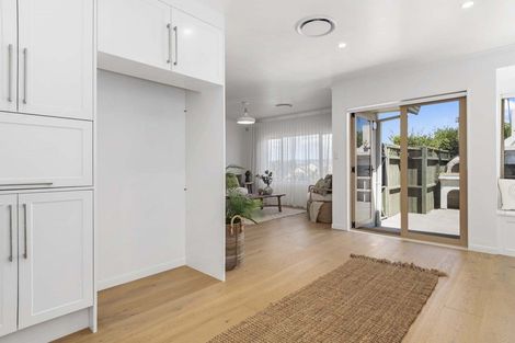 Photo of property in 1 Guildford Place, Bethlehem, Tauranga, 3110