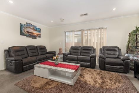 Photo of property in 243 Mark Avenue, Grenada Village, Wellington, 6037