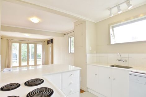 Photo of property in 127 View Road, Sunnyvale, Auckland, 0612