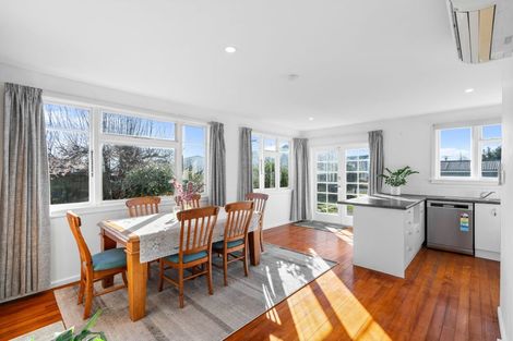 Photo of property in 96 Northcote Road, Northcote, Christchurch, 8052