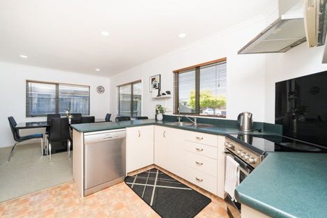 Photo of property in 20 Parnell Heights Drive, Kelvin Grove, Palmerston North, 4414