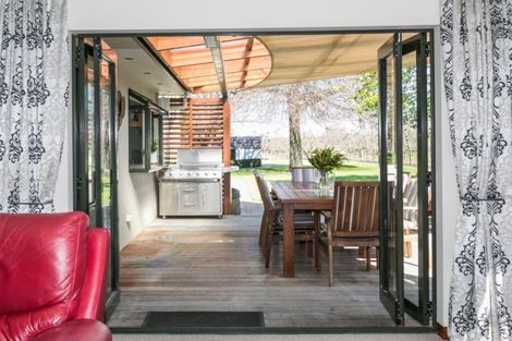 Photo of property in 32 Miller Road, Havelock North, 4130