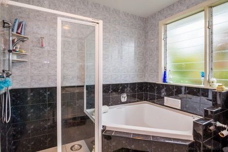 Photo of property in 9 Hall Grove, Ebdentown, Upper Hutt, 5018