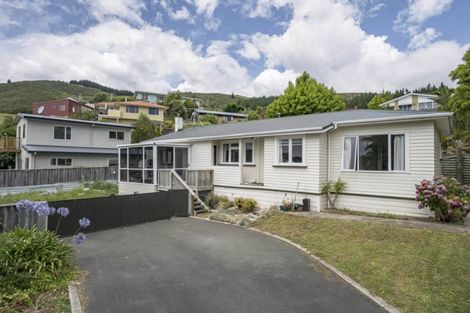 Photo of property in 8 Paremata Street, Atawhai, Nelson, 7010