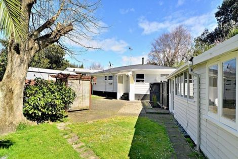 Photo of property in 12 Barnard Place, Manurewa East, Auckland, 2102