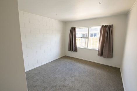 Photo of property in 4/74 Portage Road, New Lynn, Auckland, 0600