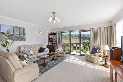 Photo of property in 43 Woodman Drive, Tawa, Wellington, 5028