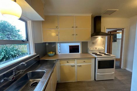 Photo of property in 28 High Street West, Waitara, 4320