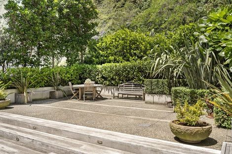 Photo of property in 90 Oriental Parade, Oriental Bay, Wellington, 6011