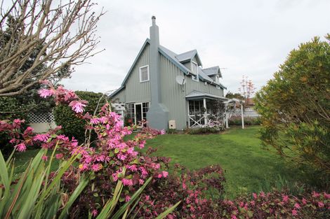 Photo of property in 1 Tington Avenue, Wattle Downs, Auckland, 2103