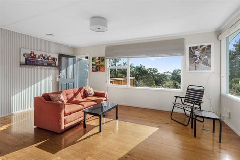Photo of property in 17 Holt Avenue, Torbay, Auckland, 0630
