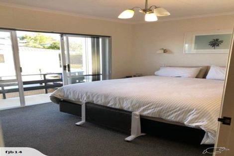 Photo of property in 82 Tukapa Street, Westown, New Plymouth, 4310