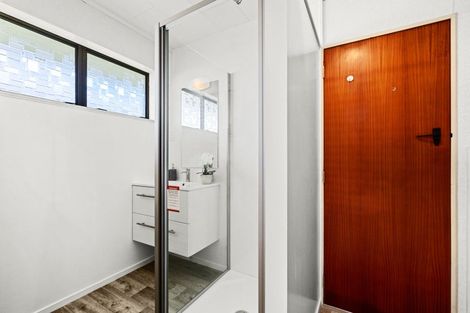 Photo of property in 2 Tiverton Crescent, Whalers Gate, New Plymouth, 4310