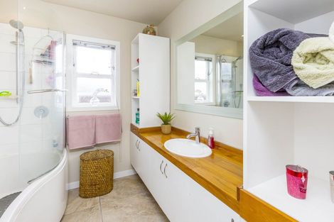 Photo of property in 582 Fergusson Drive, Trentham, Upper Hutt, 5018