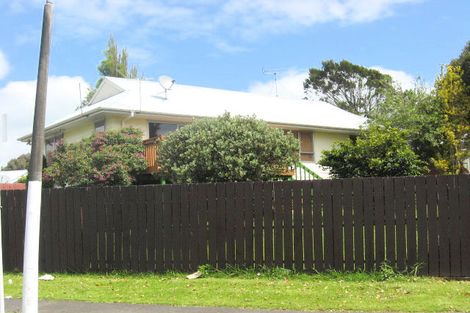 Photo of property in 40 Moncrieff Avenue, Clendon Park, Auckland, 2103