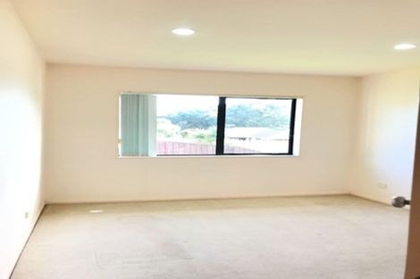 Photo of property in 11 Claywest Place, Glen Eden, Auckland, 0602