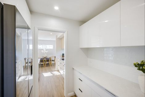 Photo of property in 9a Church Road, Taradale, Napier, 4112