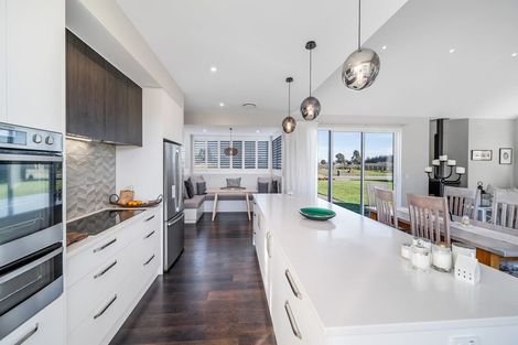 Photo of property in 10 Silver Peaks Drive, West Melton, 7618