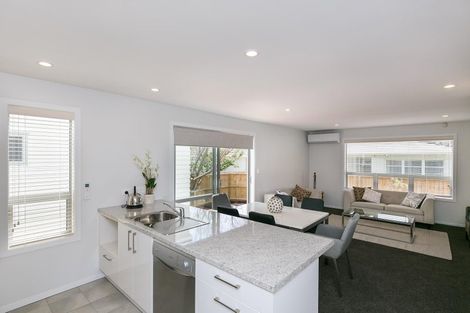 Photo of property in 41a Collins Avenue, Tawa, Wellington, 5028