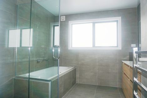 Photo of property in 1 Kea Road, Silverdale, 0932